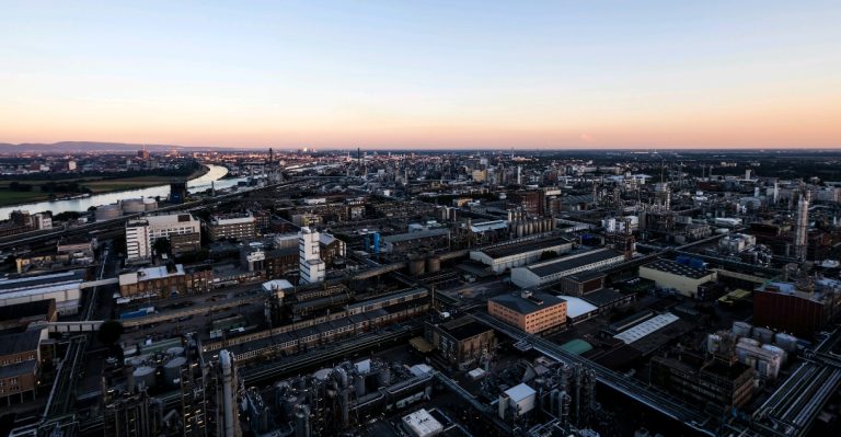 Screenshot_2025-05-08-16-40-37-563_com.microsoft.office.outlook-edit