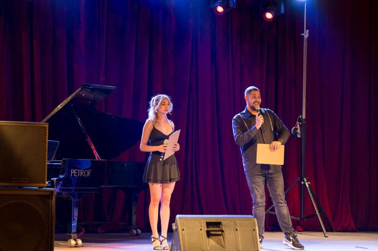 Messenger_creation_EB745CA3-4F25-4FC0-B56D-C2CAEF516EA2