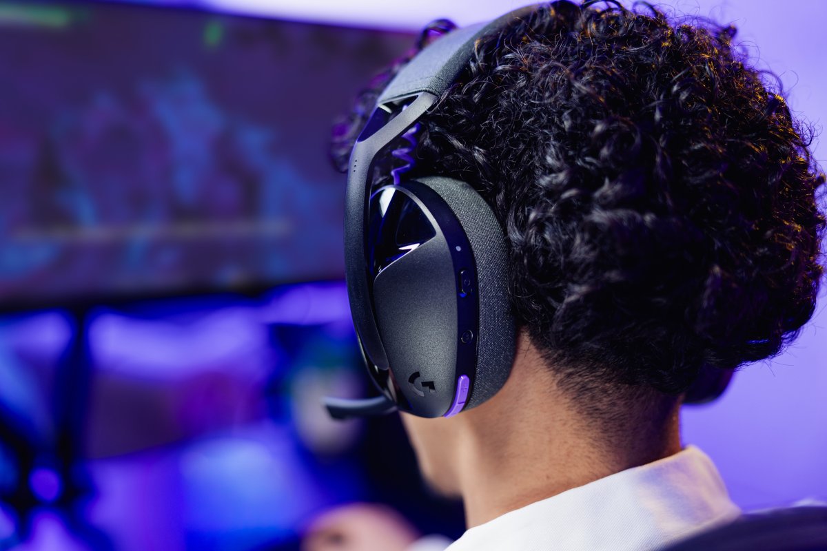 High_Resolution_PNG-G321 Lightspeed LIFE Black Controls_sm