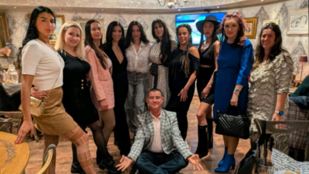 image_editor_output_image554078148-1759347600381