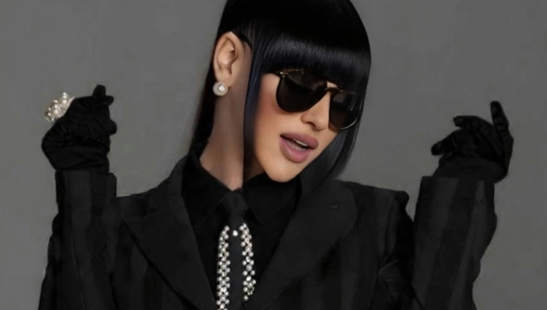 Нур Джихан блести с новия си хит – „Щрак и Чао си“