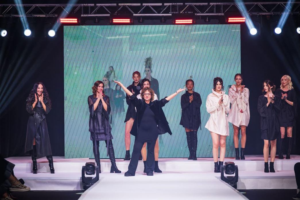 Модата се завърна с размах: CodeFashion RUNWAY SS26 откри седмицата на модата с вечер на легендите 